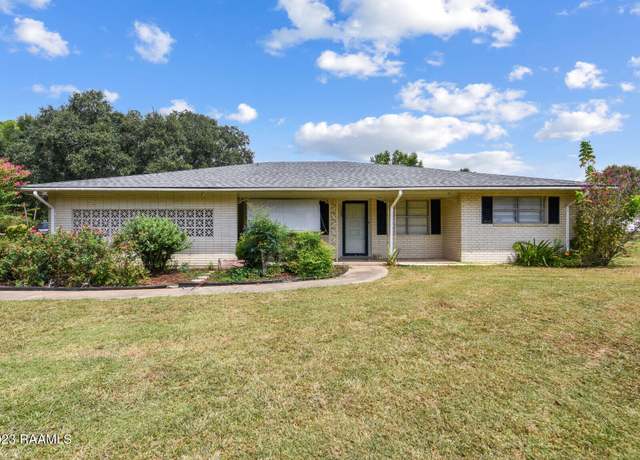Property at 1388 Hwy 743, Opelousas, LA 70570, 2 beds, 2 baths