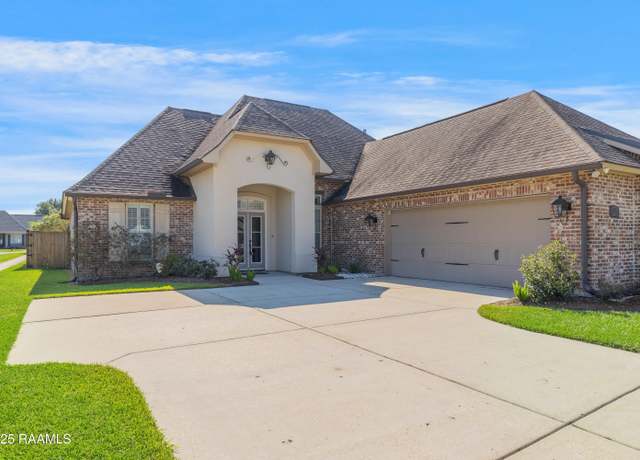 Property at 101 Harton Rd, Youngsville, LA 70592, 4 beds, 2.5 baths