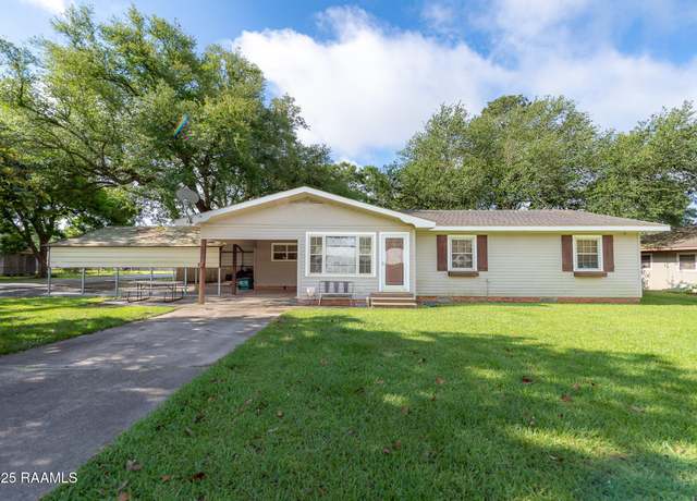 Property at 1301 Gregg Ave, Eunice, LA 70535, 3 beds, 2 baths