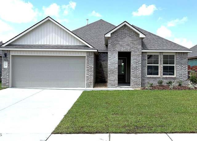Property at 118 Cottage Cove Dr, Maurice, LA 70555, 3 beds, 2 baths