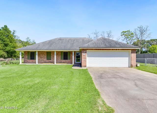 Property at 138 Melbry Rd, Lafayette, LA 70508, 3 beds, 2 baths
