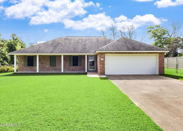 Property at 138 Melbry Rd, Lafayette, LA 70508, 3 beds, 2 baths