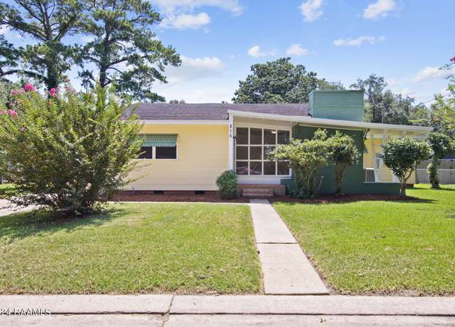 Property at 215 Dickens St, Lafayette, LA 70503, 3 beds, 2 baths