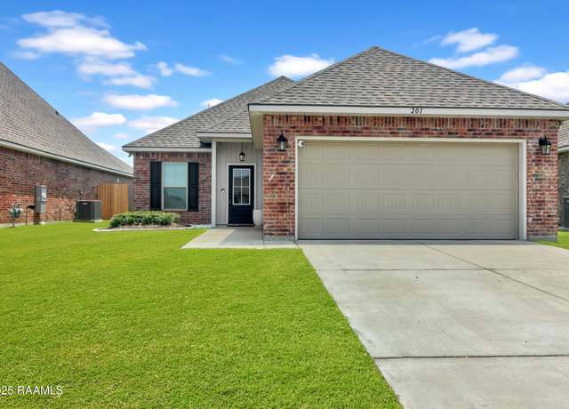Property at 201 Resthaven Way, Lafayette, LA 70506, 3 beds, 2 baths