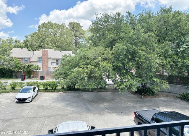 Property at 701 S College Rd #208, Lafayette, LA 70503, 2 beds, 2 baths