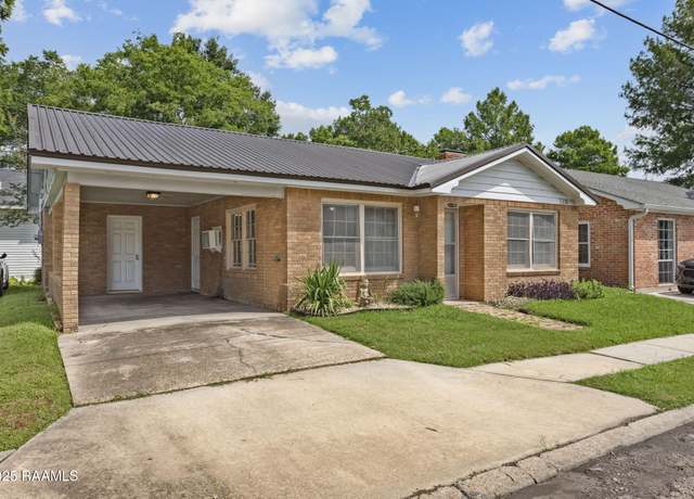 Property at 126 Vine St, New Iberia, LA 70560, 1 bed, 1 bath