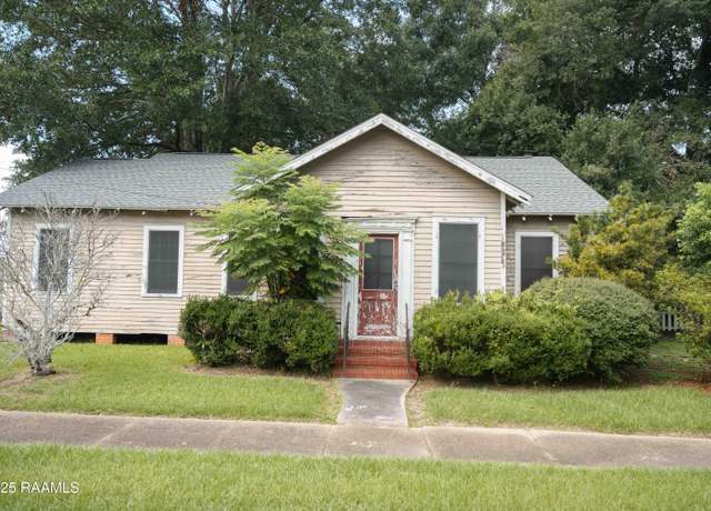 Property at 709 E Lafayette St, Abbeville, LA 70510, 2 beds, 2 baths