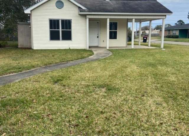 Property at 100 Antelope Ct, Lafayette, LA 70501, 2 beds, 1 bath