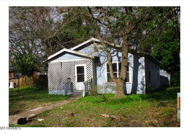 Property at 909 E Pershing St, New Iberia, LA 70560, 2 beds, 1 bath