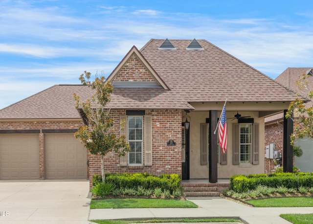 Property at 305 Annaberg Dr, Youngsville, LA 70592, 4 beds, 3 baths