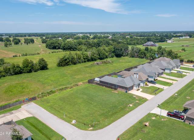 Property at 201 Octavia Dr, Scott, LA 70583