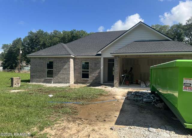 Property at 173 Rue Maury, Ville Platte, LA 70586, 4 beds, 2 baths