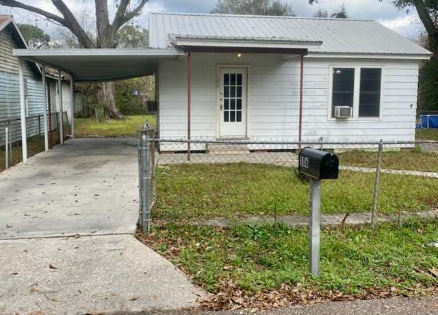 Property at 106 Hanes St, Lafayette, LA 70501, 2 beds, 1 bath