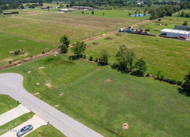 Property at 212 Octavia Dr, Scott, LA 70583