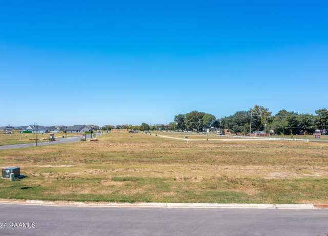 Property at 104 Sea Island Ln, Youngsville, LA 70592