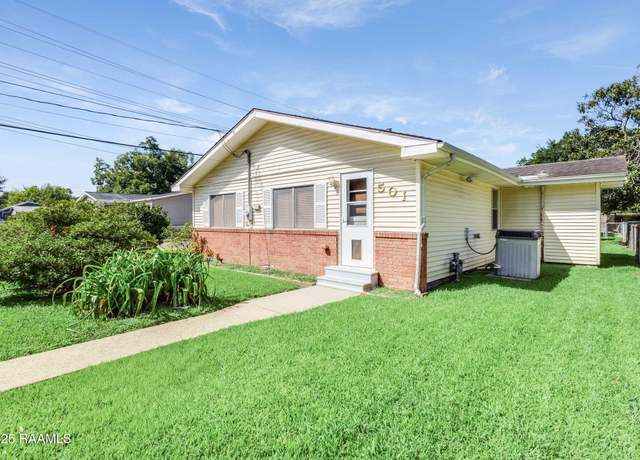Property at 501 W Dale St, New Iberia, LA 70560, 3 beds, 1 bath