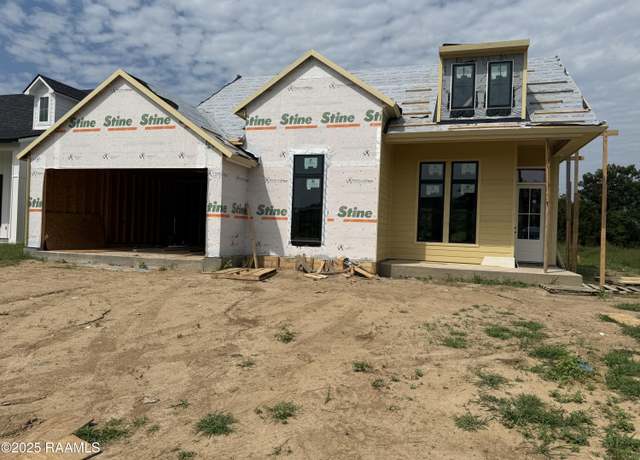 Property at 114 Spring Meadow Dr, Broussard, LA 70518, 4 beds, 3 baths