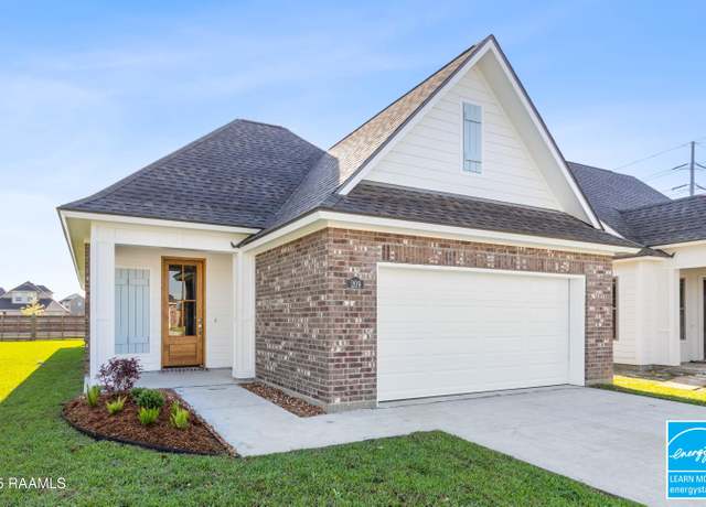 Property at 209 Bennington Ln, Youngsville, LA 70592, 3 beds, 2 baths