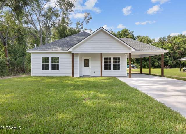 Property at 200 Scarlet St, Opelousas, LA 70570, 3 beds, 2 baths