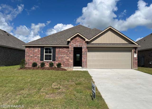 Property at 120 Cottage Cove Dr, Maurice, LA 70555, 3 beds, 2 baths