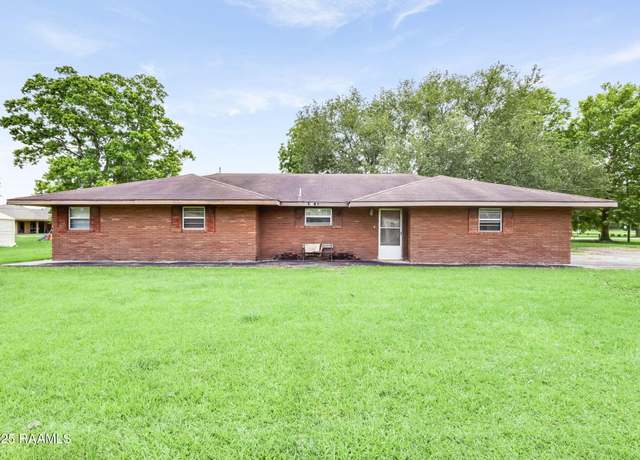 Property at 1341 College Rd, Eunice, LA 70535, 3 beds, 2 baths