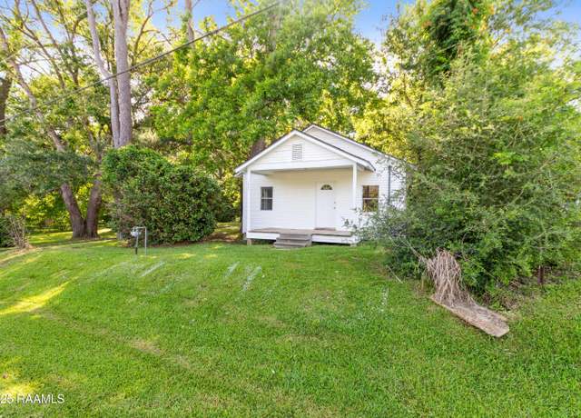 Property at 5860 Hwy 182, Opelousas, LA 70570, 3 beds, 1 bath