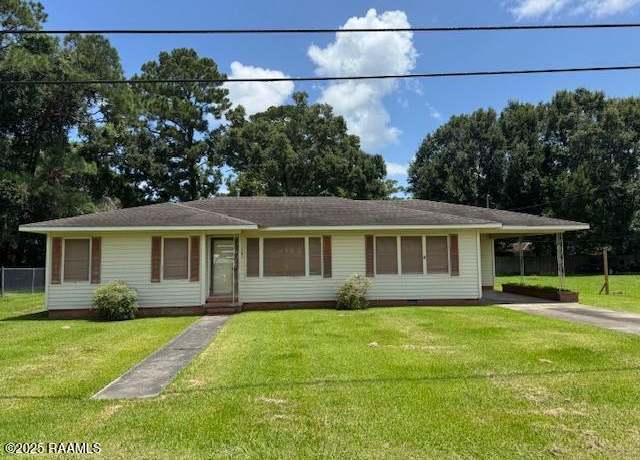 Property at 1507 S Jefferson St, Abbeville, LA 70510, 2 beds, 1 bath