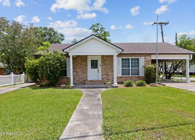 Property at 311 S Morgan Ave, Broussard, LA 70518, 3 beds, 2 baths