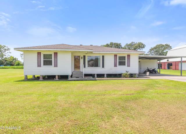 Property at 1016 Guidry Rd, Breaux Bridge, LA 70517, 3 beds, 2 baths