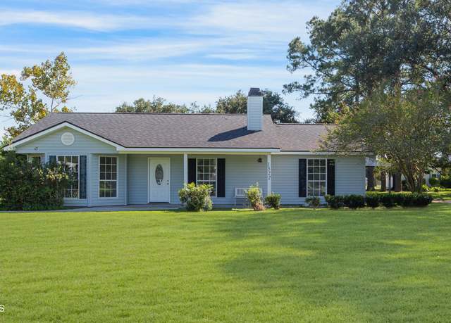 Property at 1322 Young St, Broussard, LA 70518, 3 beds, 3 baths