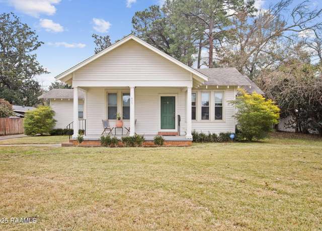 Property at 202 Myrtle St, Lafayette, LA 70503, 4 beds, 2.5 baths