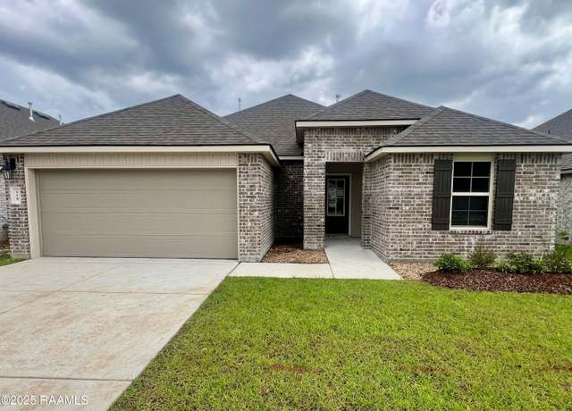 Property at 310 White Pine Dr, Lafayette, LA 70501, 3 beds, 2 baths