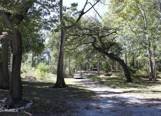 Property at 620 S Wilderness Trl, Lafayette, LA 70507