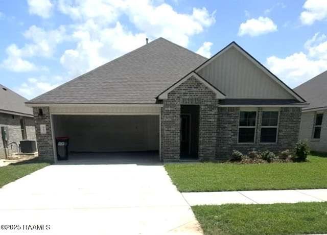Property at 314 White Pine Dr, Lafayette, LA 70501, 4 beds, 2 baths