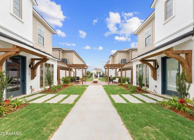Property at 115 Gaunt Ln Unit 802a, Youngsville, LA 70592, 2 beds, 1.5 baths