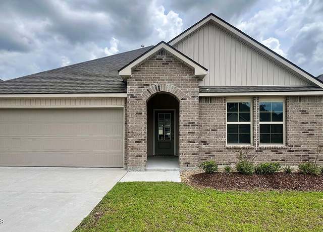 Property at 306 White Pine Dr, Lafayette, LA 70501, 4 beds, 2 baths