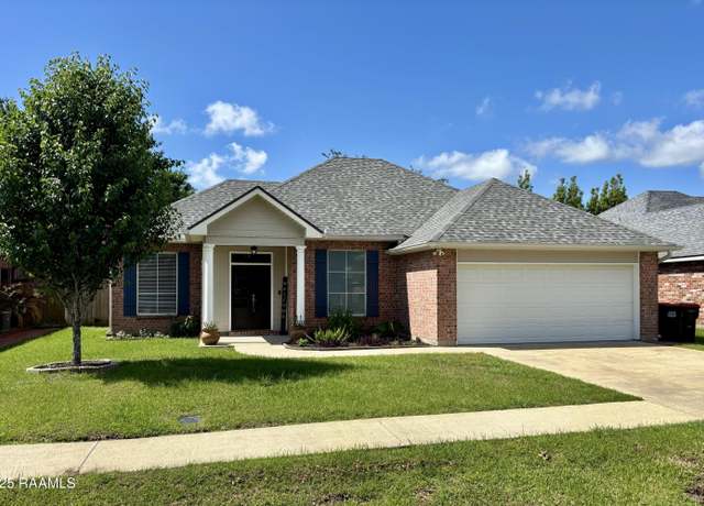 Property at 123 Pinnacle Dr, Youngsville, LA 70592, 3 beds, 2 baths