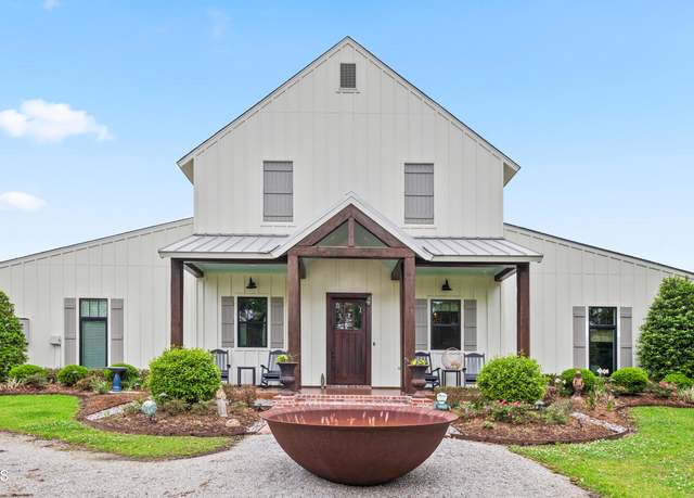 Property at 1900 Savoy Rd, Youngsville, LA 70592, 4 beds, 3 baths