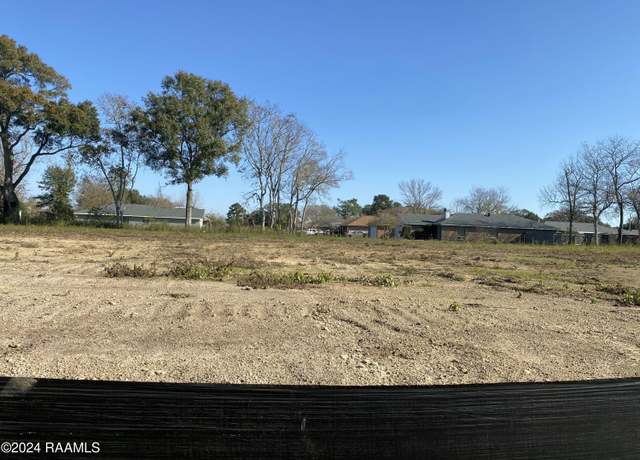 Property at 104 Leaning Oak Dr, Lafayette, LA 70508
