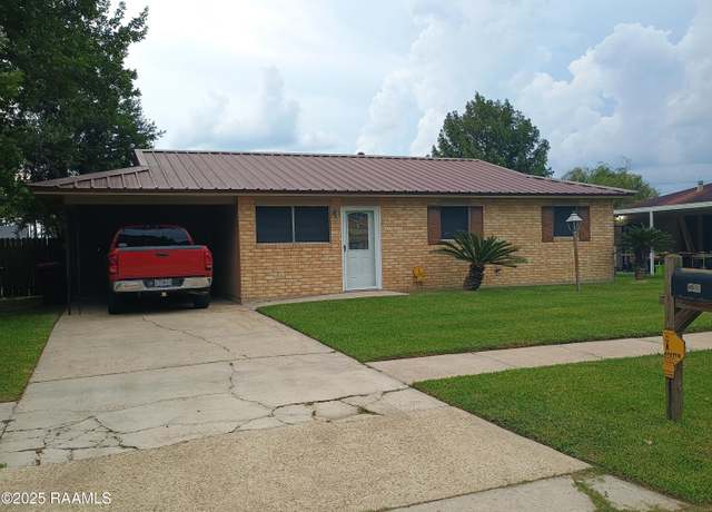 Property at 111 Federal St, Lafayette, LA 70506, 3 beds, 2 baths