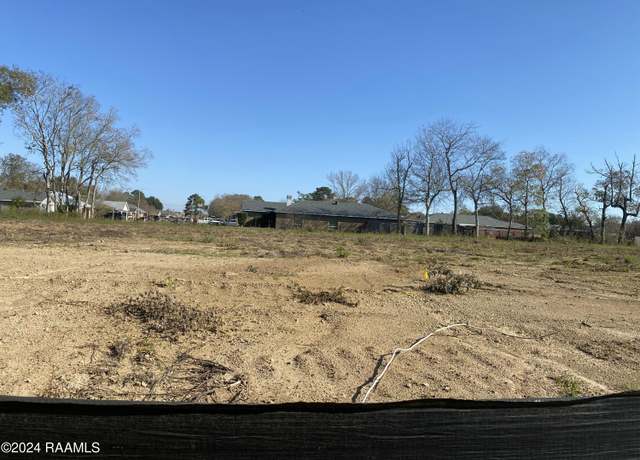 Property at 102 Leaning Oak Dr, Lafayette, LA 70508