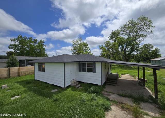 Property at 8301 Coteau Rd, New Iberia, LA 70562, 2 beds, 1 bath