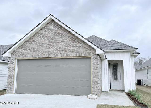 Property at 217 Berchman Oaks Dr, Lafayette, LA 70506, 3 beds, 2 baths