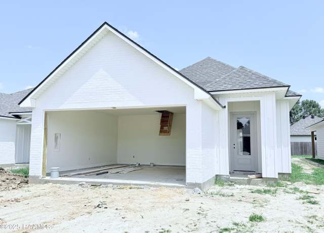 Property at 217 Berchman Oaks Dr, Lafayette, LA 70506, 3 beds, 2 baths
