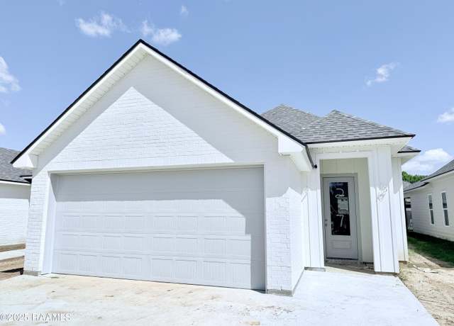 Property at 217 Berchman Oaks Dr, Lafayette, LA 70506, 3 beds, 2 baths