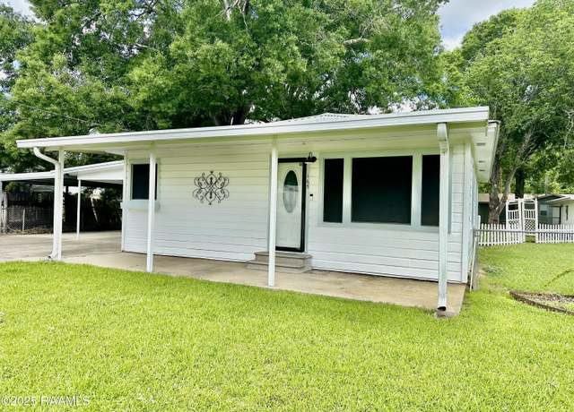 Property at 165 Derouen Ave, Eunice, LA 70535, 3 beds, 1 bath