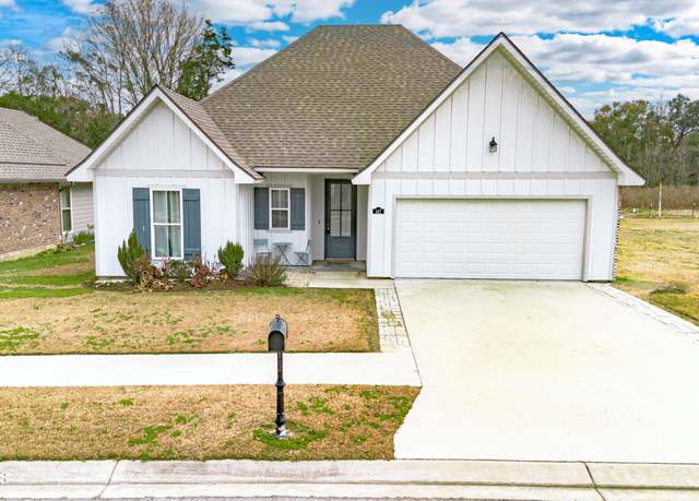 Property at 147 Gable Crest Dr, Lafayette, LA 70508, 4 beds, 2 baths