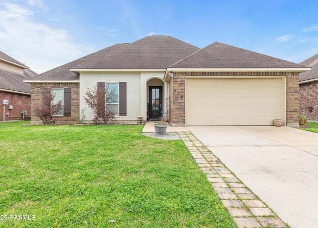 Property at 404 Cautillion Dr, Youngsville, LA 70592, 4 beds, 2 baths