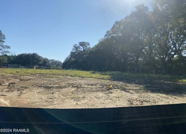 Property at 109 Birch Hill Dr, Lafayette, LA 70508