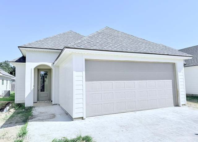 Property at 221 Berchman Oaks Dr, Lafayette, LA 70506, 3 beds, 2 baths